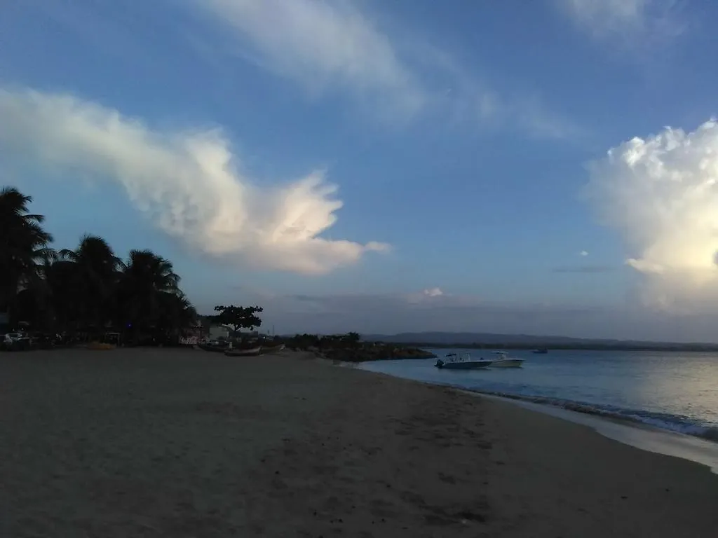 Rompeolas Beach House Hotel Aguadilla Apartment